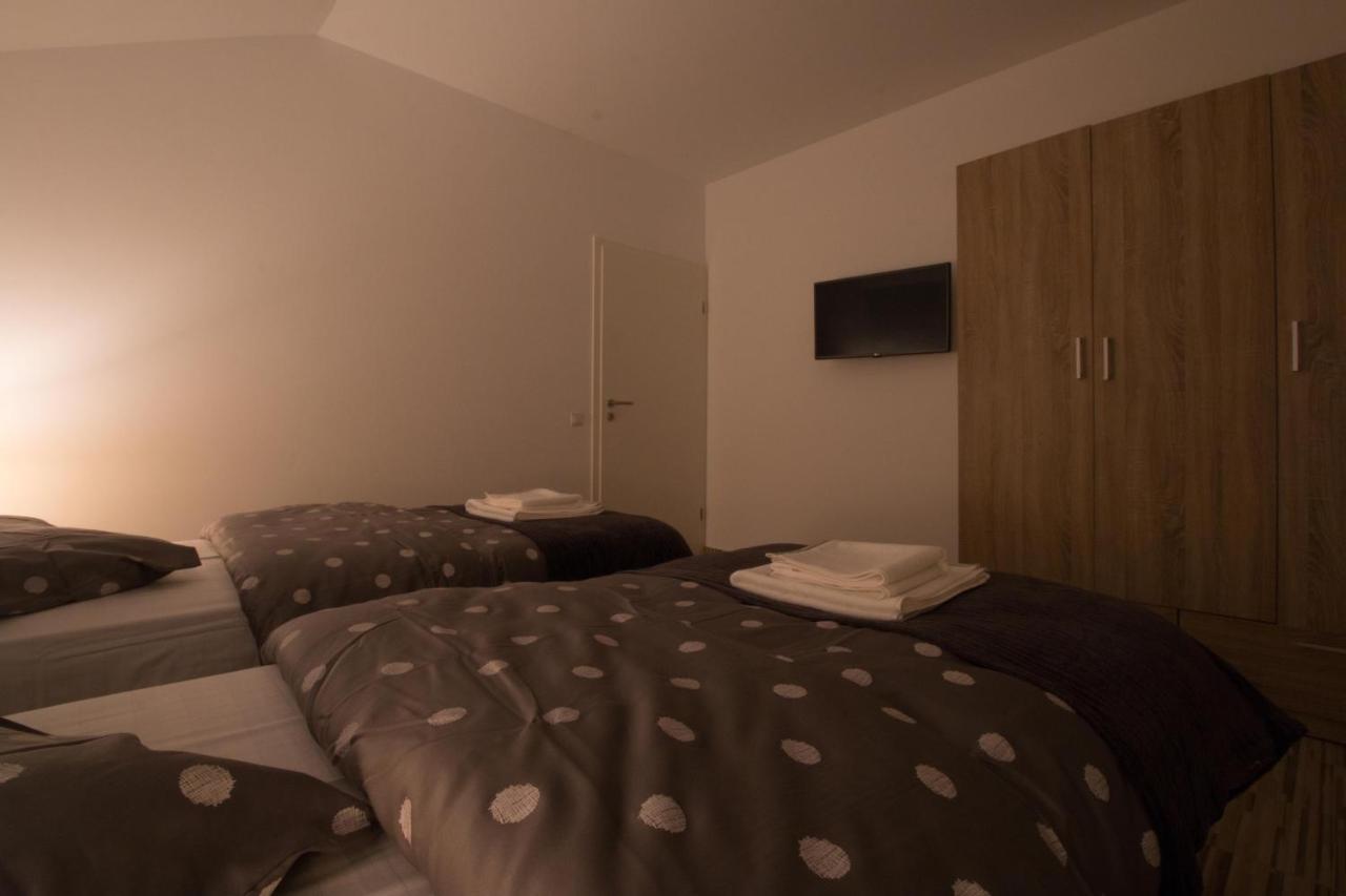 Stars & Mountain Apartment Buşteni Buitenkant foto